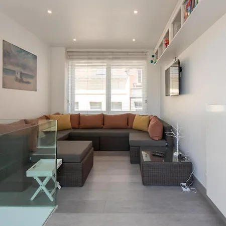 Holiday Home In Ostend Near Beach Promenade Сasa de vacaciones *