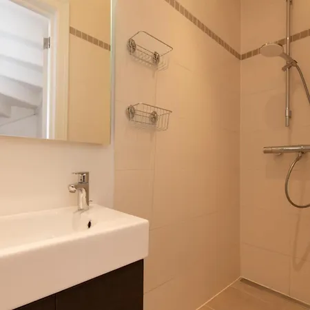 Сasa de vacaciones Holiday Home In Ostend Near Beach Promenade Ostende