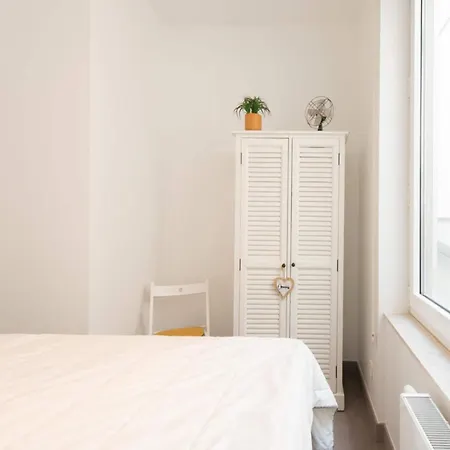 Holiday Home In Ostend Near Beach Promenade Сasa de vacaciones Ostende