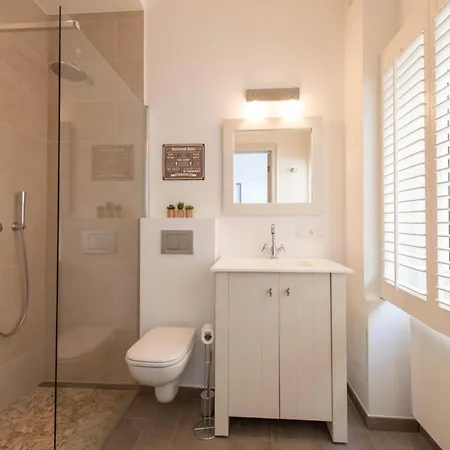 Сasa de vacaciones Holiday Home In Ostend Near Beach Promenade