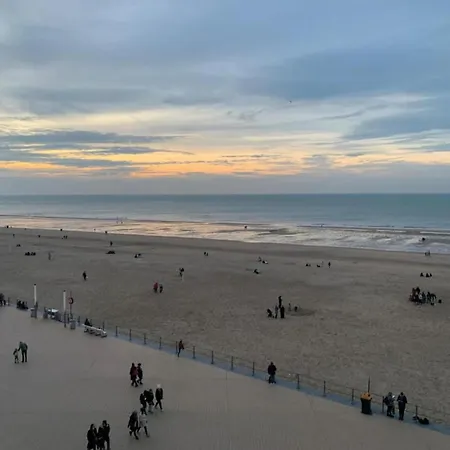 Сasa de vacaciones Holiday Home In Ostend Near Beach Promenade *