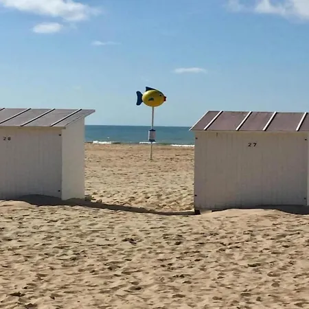 Сasa de vacaciones Holiday Home In Ostend Near Beach Promenade Ostende