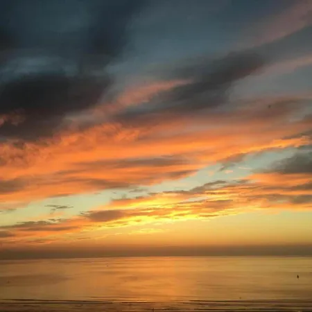 Holiday Home In Ostend Near Beach Promenade Οστένδη